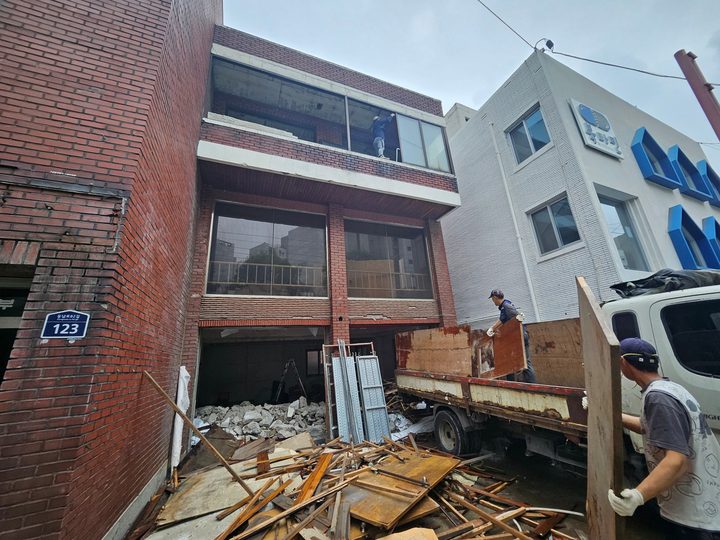 부산 철거 업체 시공 현장 사진 3